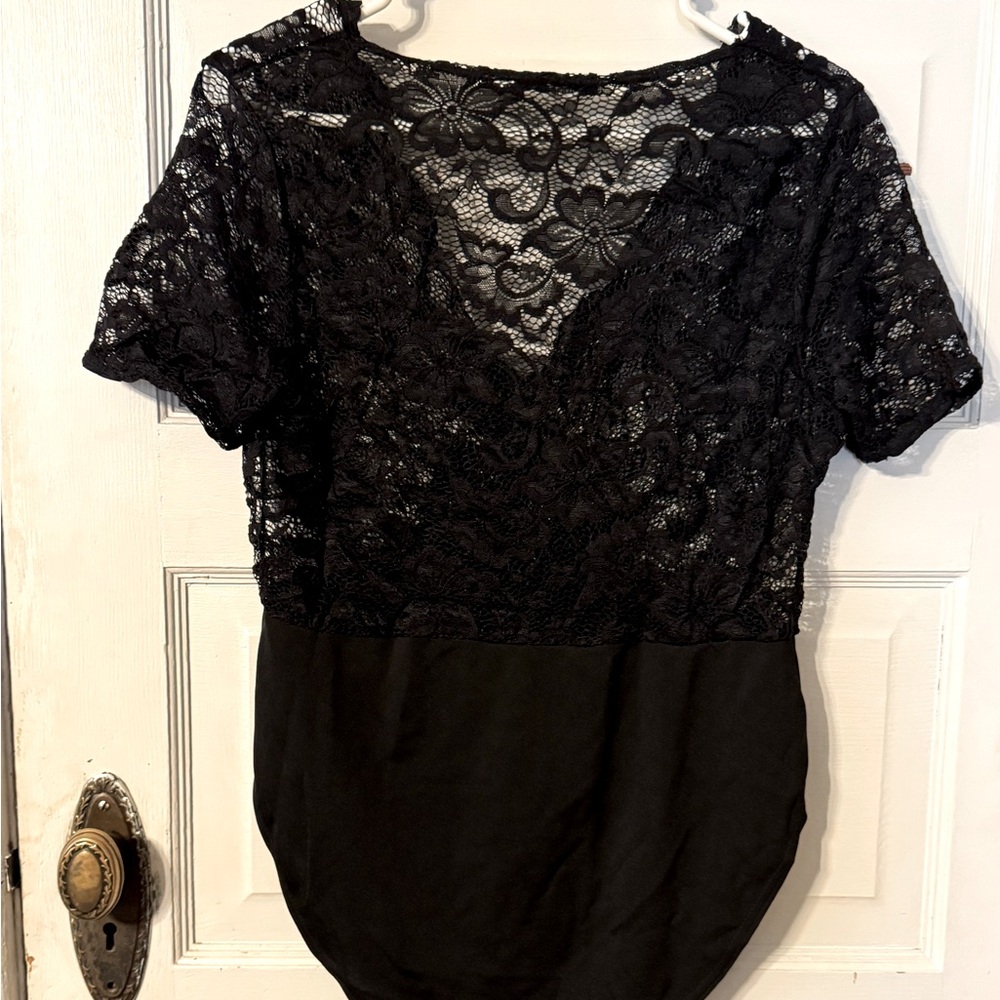 BRAND NEW BOOHOO SHORT SLEEVE LACE BODYSUIT WOMENS SIZE 12 💜